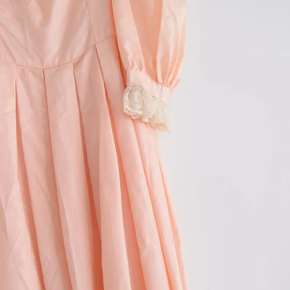 Vintage Peach 80's Prom Dress with Puff Sleeve - Picture 4 of 16